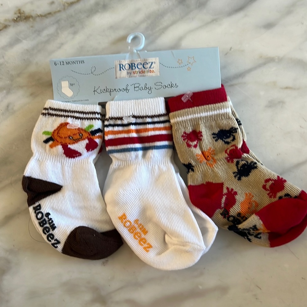 Robeez by stride rite socks for 6-12 months